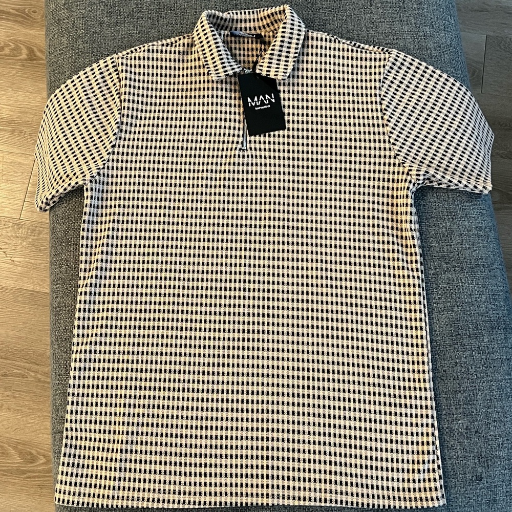 SOLD 
Boohoo Mens Beige Checkered Polo Shirt